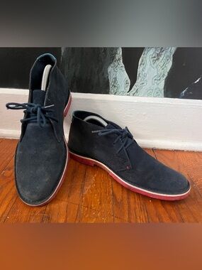 Navy Blue Suede Chukka Boots with Contrasting Red Sole
